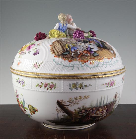A large Berlin porcelain bowl and cover, 19th century, diameter 31cm, associated cover